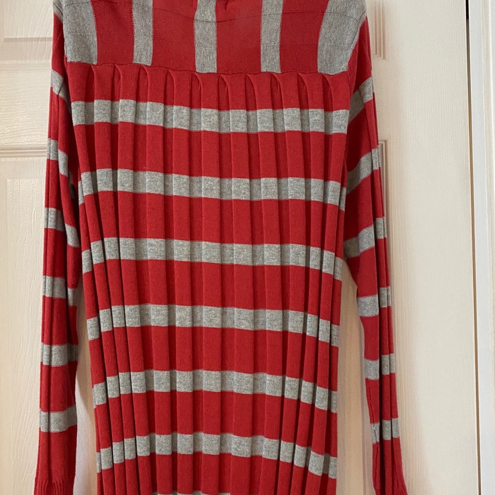 Sweater - Picture 3 of 3